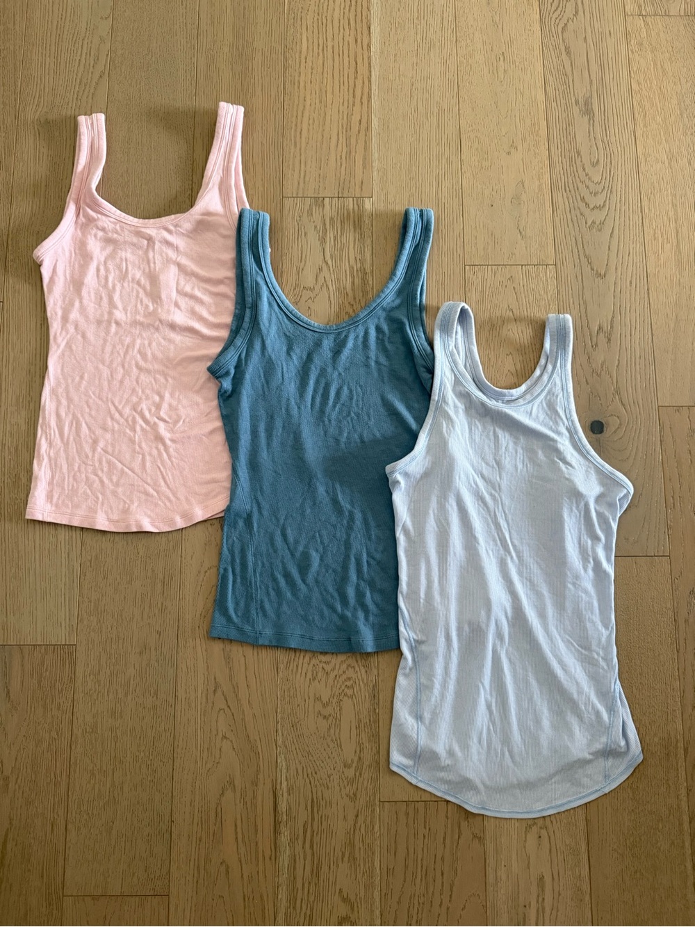 Lululemon - Ribbed tank tops bundle